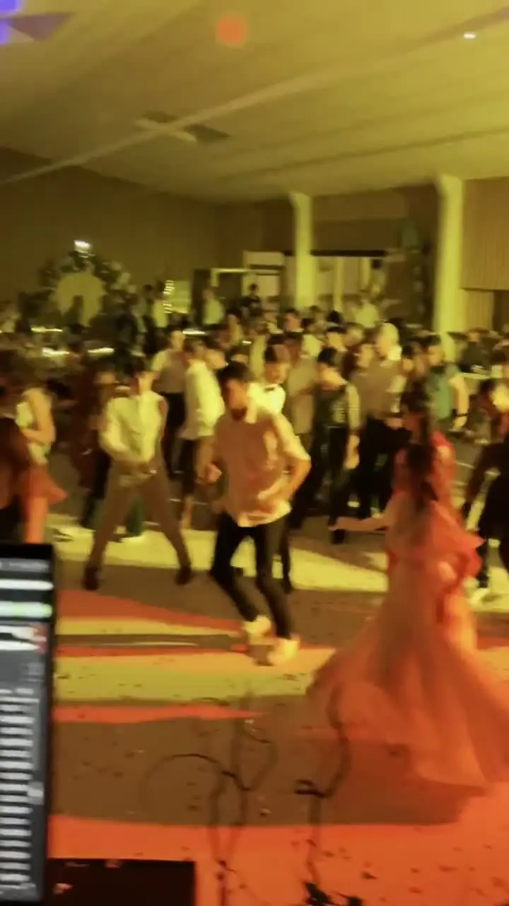 Vidéo : piste de danse en pleine soirée de mariage