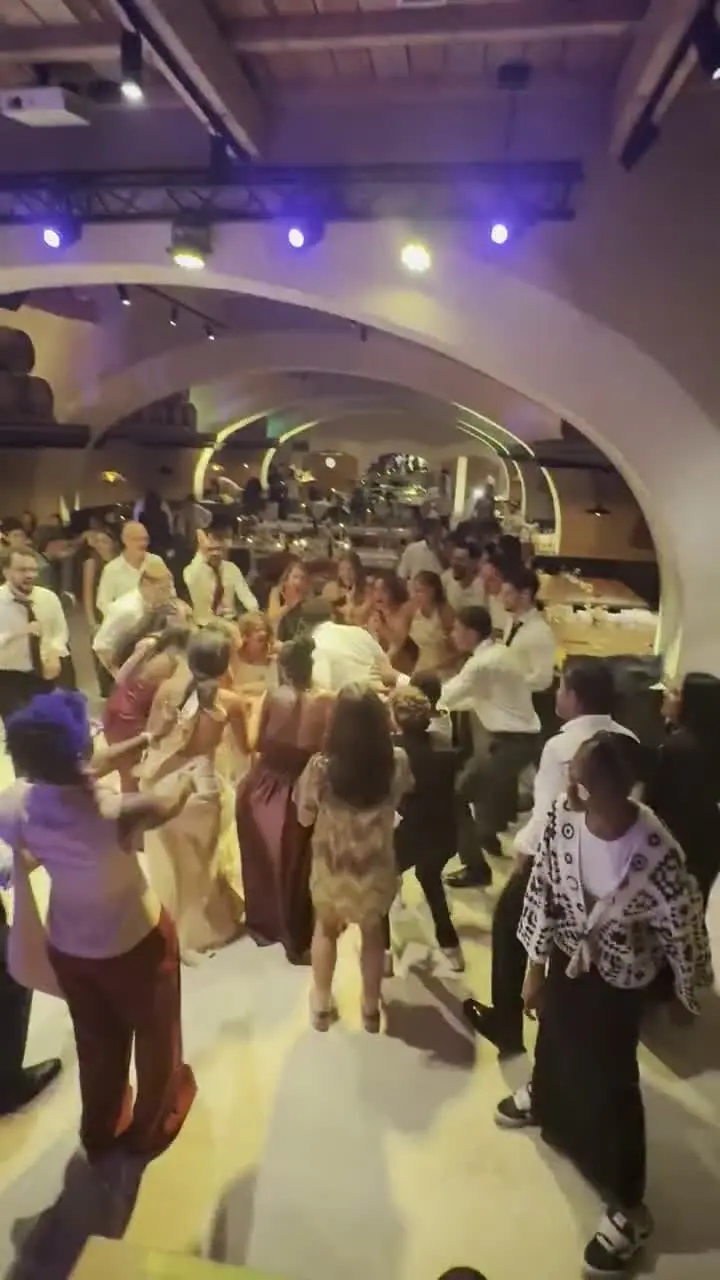 Vidéo : ambiance de soirée dansante de mariage
