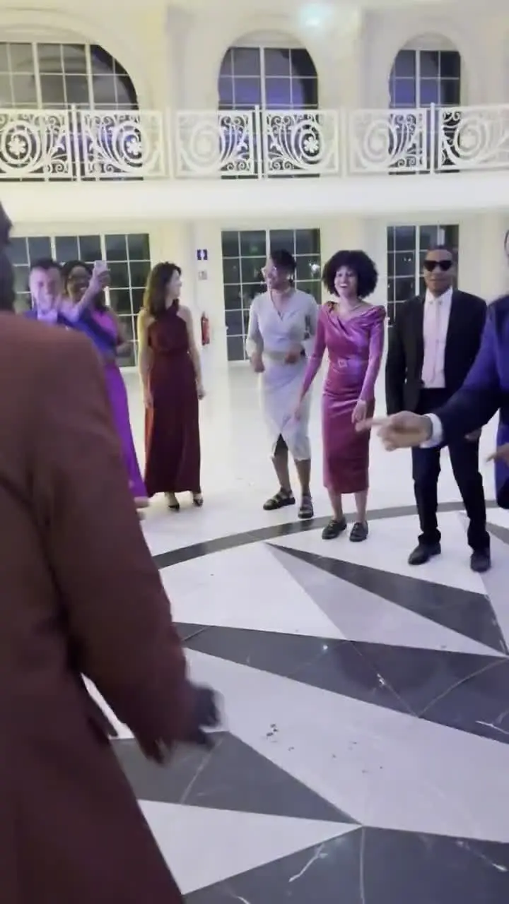 Vidéo : moment fort sur la piste de danse